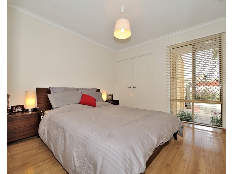 8/11 Boyd Crescent, Hamilton Hill WA 6163