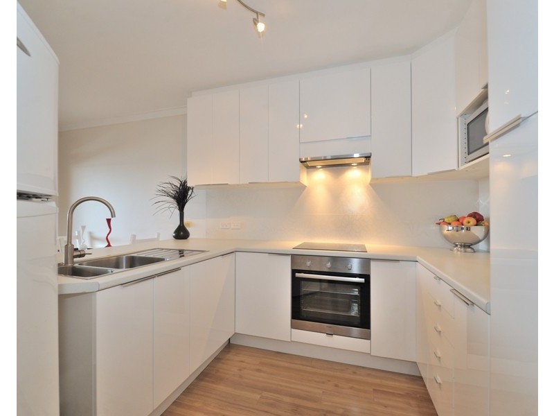 8/11 Boyd Crescent, Hamilton Hill WA 6163