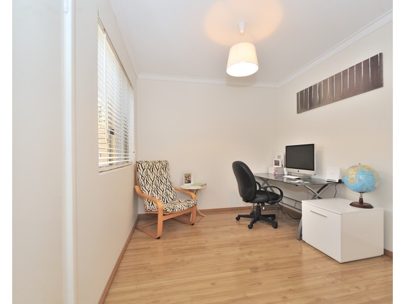 8/11 Boyd Crescent, Hamilton Hill WA 6163