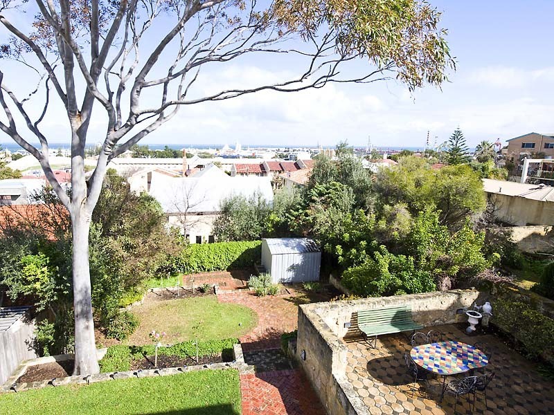 15 Solomon Street, Fremantle WA 6160