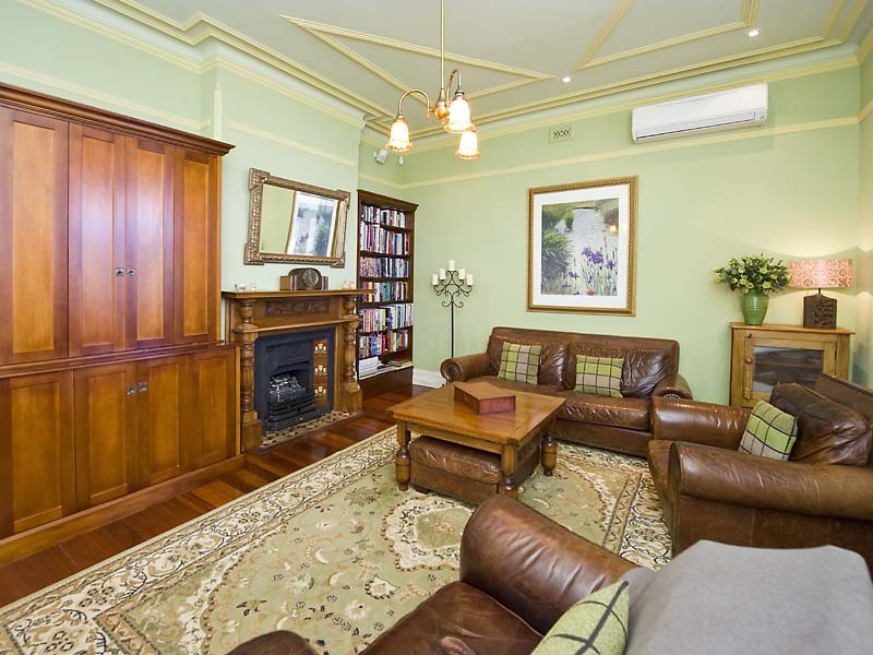 15 Solomon Street, Fremantle WA 6160