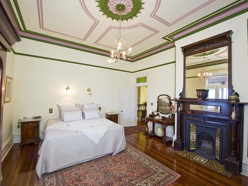 15 Solomon Street, Fremantle WA 6160