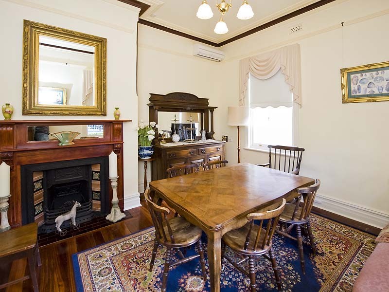 15 Solomon Street, Fremantle WA 6160