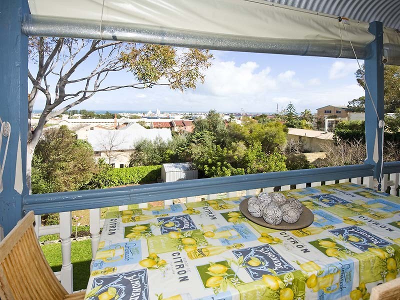 15 Solomon Street, Fremantle WA 6160