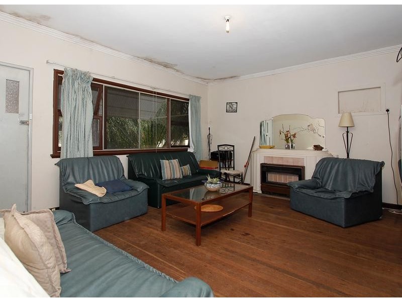 16 Central Terrace, Beckenham WA 6107