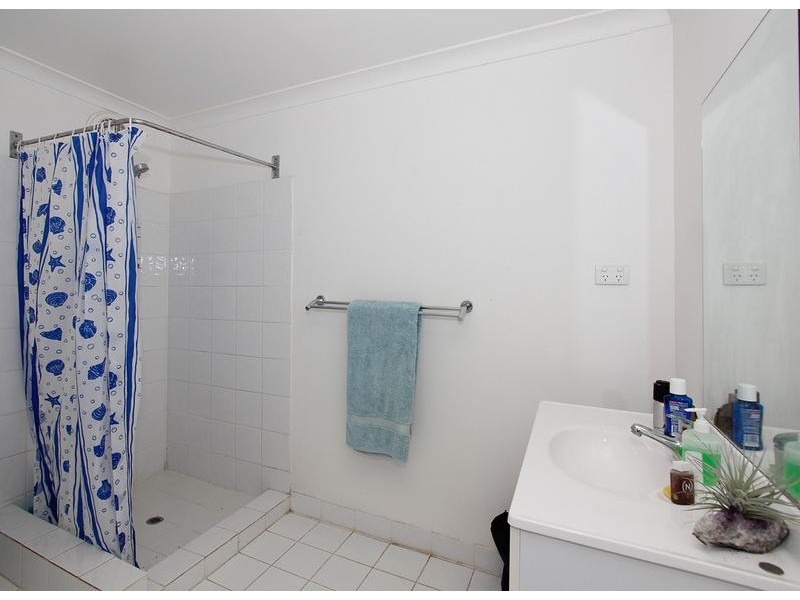 16 Central Terrace, Beckenham WA 6107