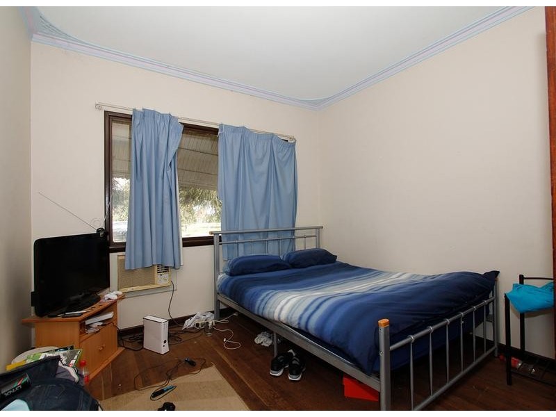 16 Central Terrace, Beckenham WA 6107