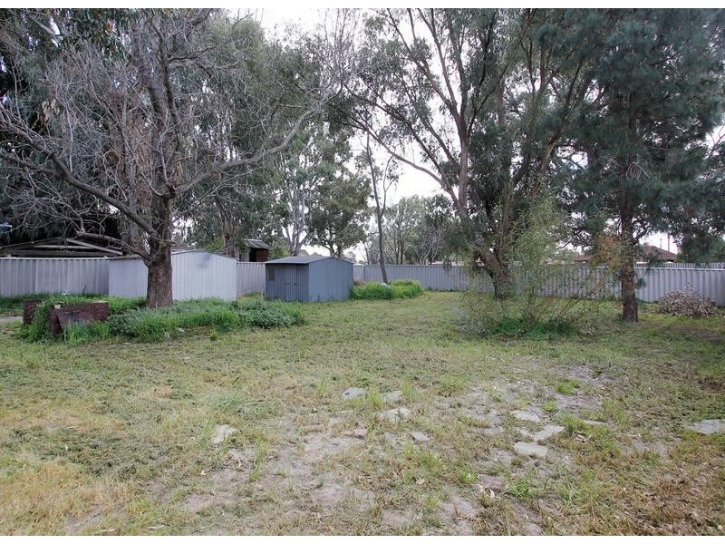 16 Central Terrace, Beckenham WA 6107