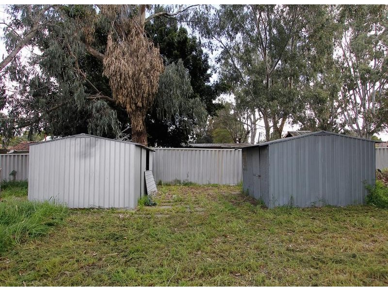16 Central Terrace, Beckenham WA 6107