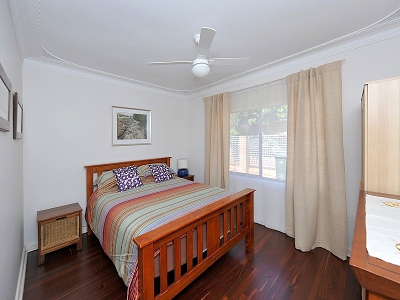 41 Central Avenue, Beaconsfield WA 6162