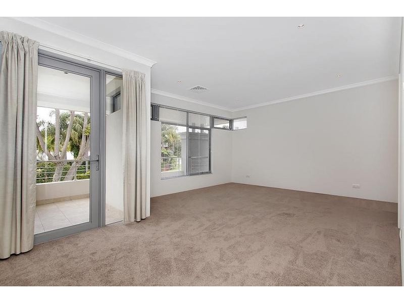 11 Daniel Street, Attadale WA 6156