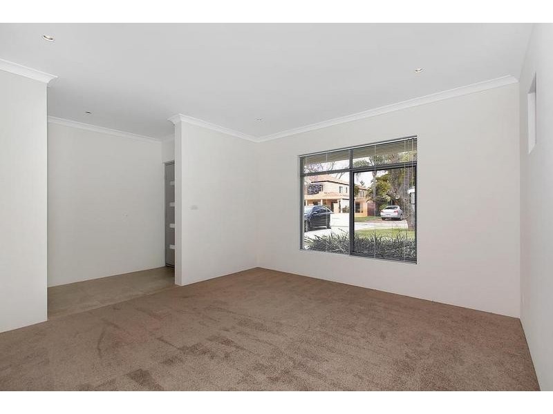 11 Daniel Street, Attadale WA 6156