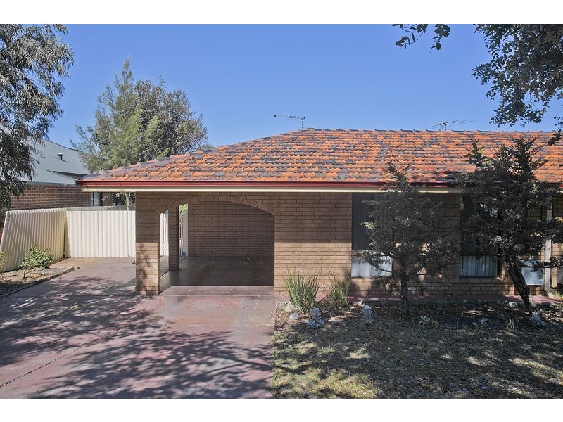143b Clontarf Road, Hamilton Hill WA 6163