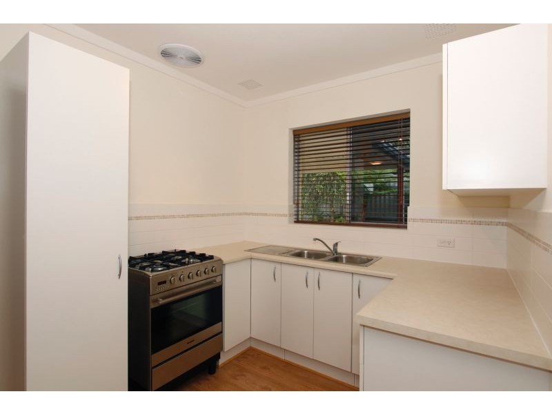 6B Glendower Way, Spearwood WA 6163