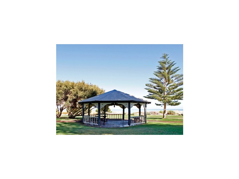 North Coogee WA 6163