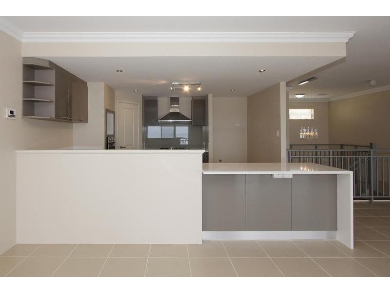 9 Arabella Loop, North Coogee WA 6163