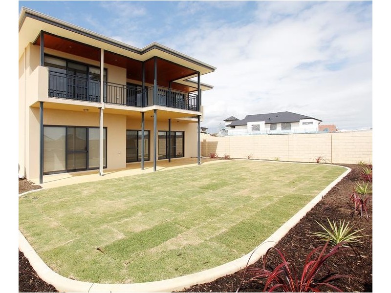 9 Arabella Loop, North Coogee WA 6163