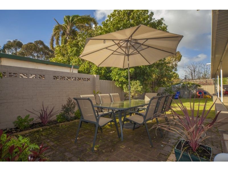 4 Grosvenor Street, Beaconsfield WA 6162
