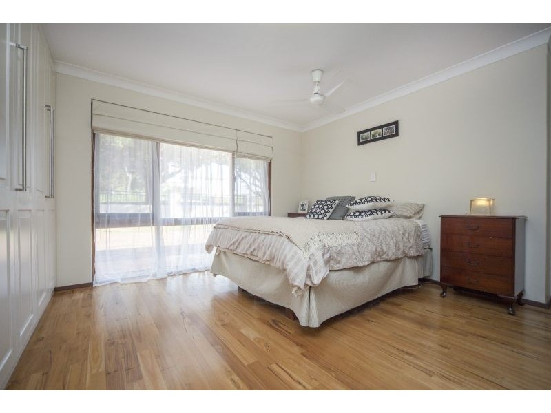 4 Grosvenor Street, Beaconsfield WA 6162