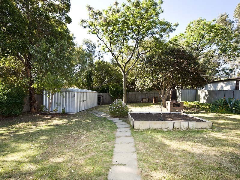 28 Oldham Crescent, Hilton WA 6163