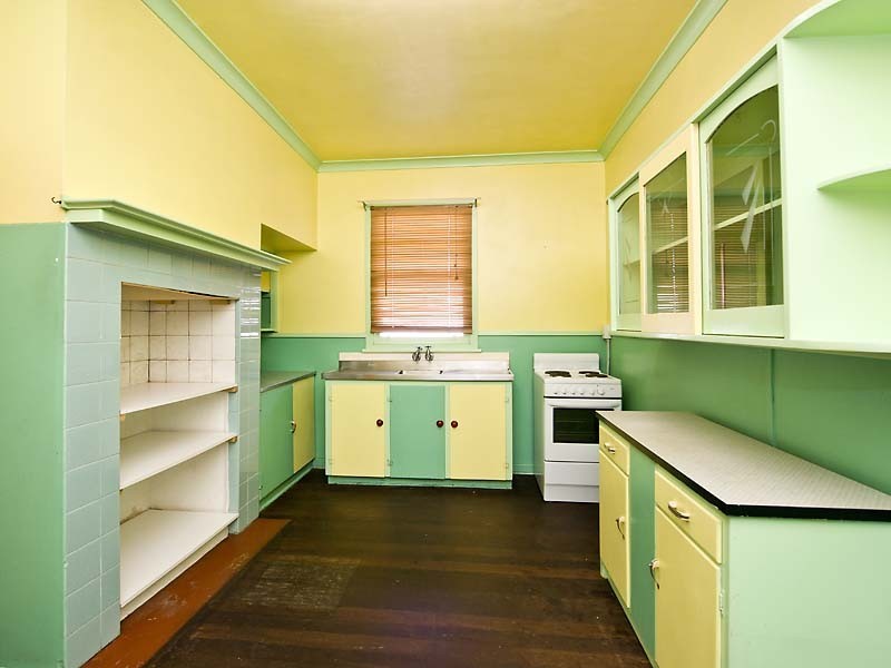 28 Oldham Crescent, Hilton WA 6163