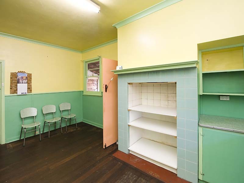 28 Oldham Crescent, Hilton WA 6163