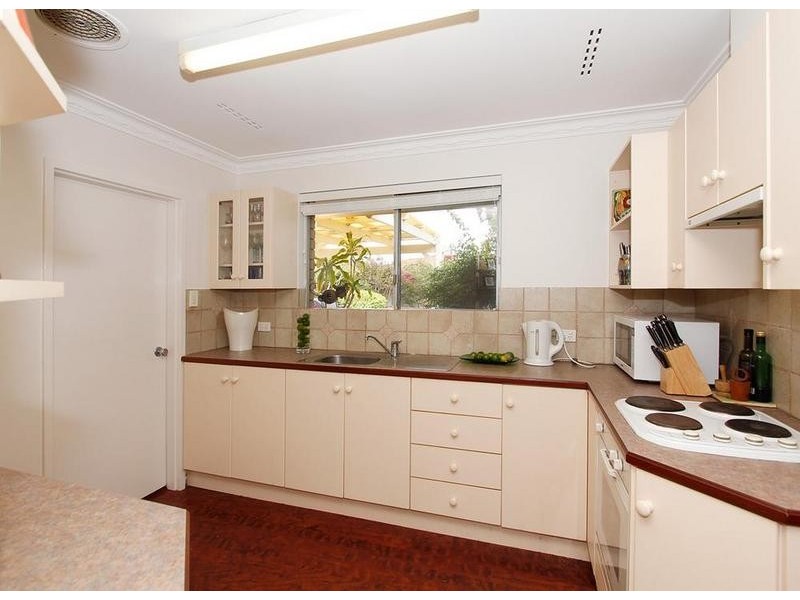 6a Petra Street, Palmyra WA 6157