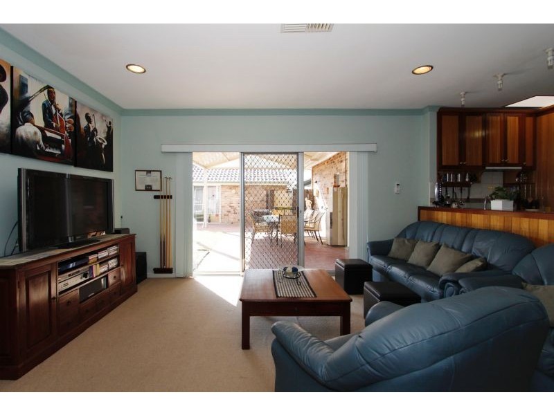 17 Gimber Street, Melville WA 6156