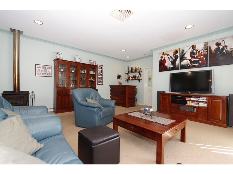 17 Gimber Street, Melville WA 6156