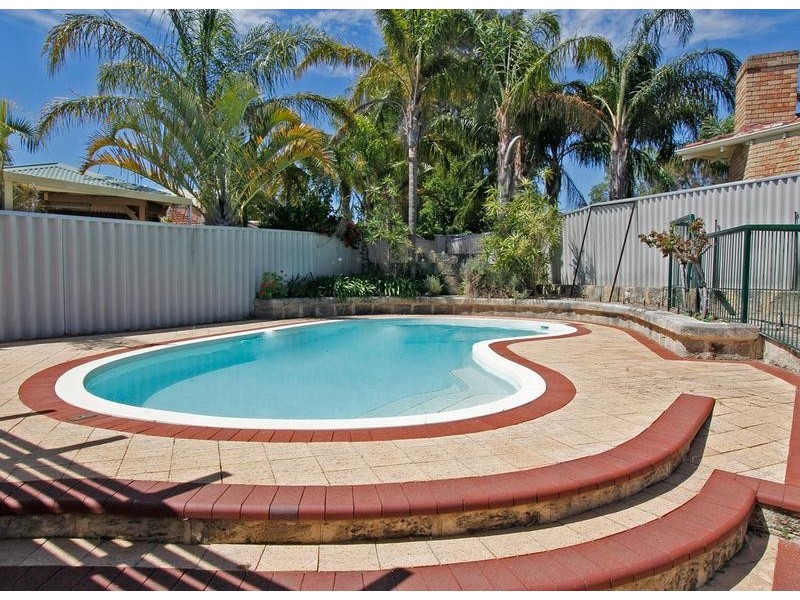 1 King Close, Winthrop WA 6150