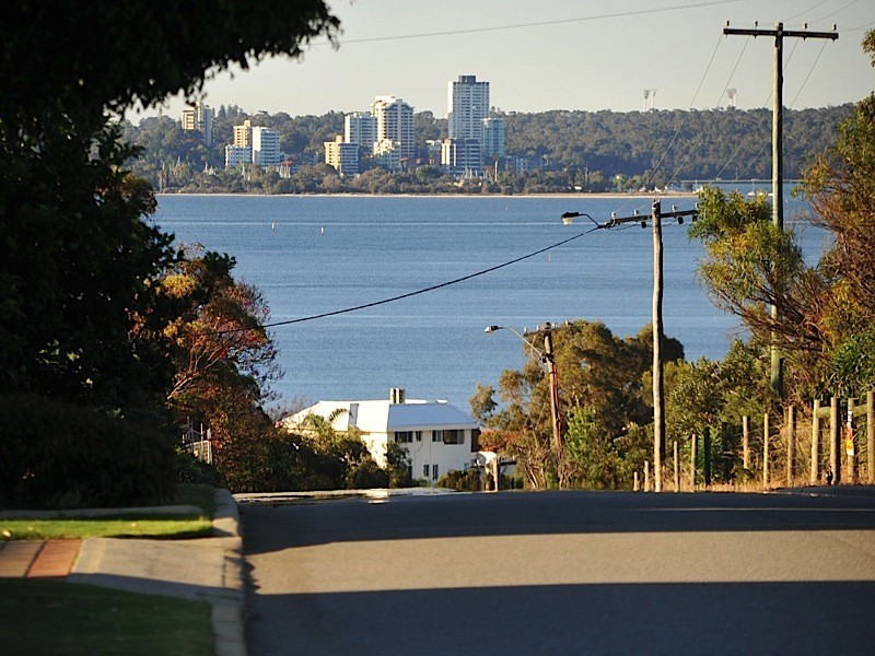 19 Barnard Street, Alfred Cove WA 6154