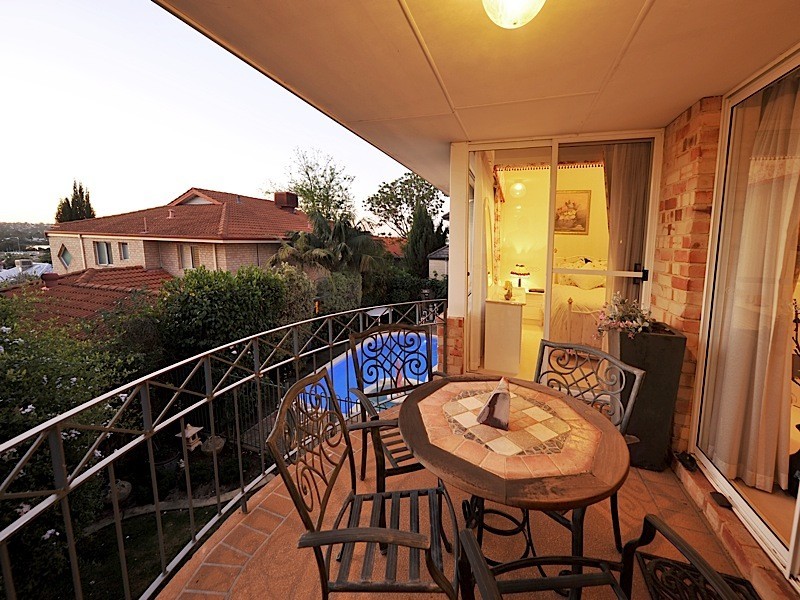 19 Barnard Street, Alfred Cove WA 6154