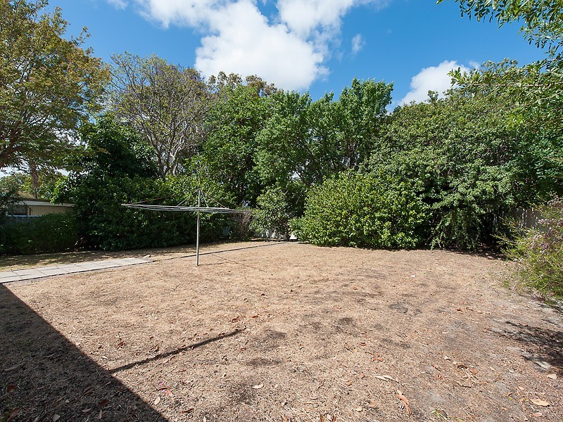 106 North Lake Road, Myaree WA 6154