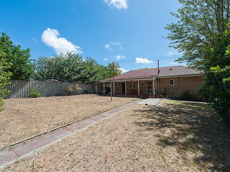 106 North Lake Road, Myaree WA 6154