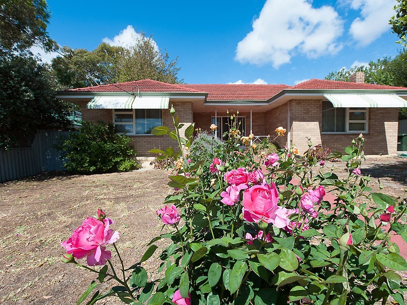 106 North Lake Road, Myaree WA 6154