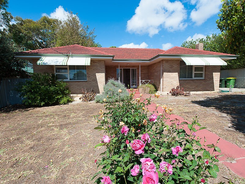 106 North Lake Road, Myaree WA 6154