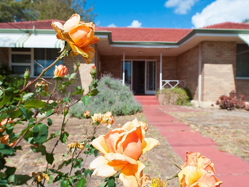 106 North Lake Road, Myaree WA 6154