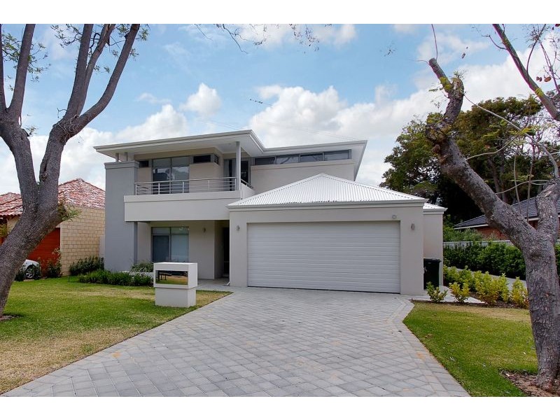 11 Daniel Street, Attadale WA 6156