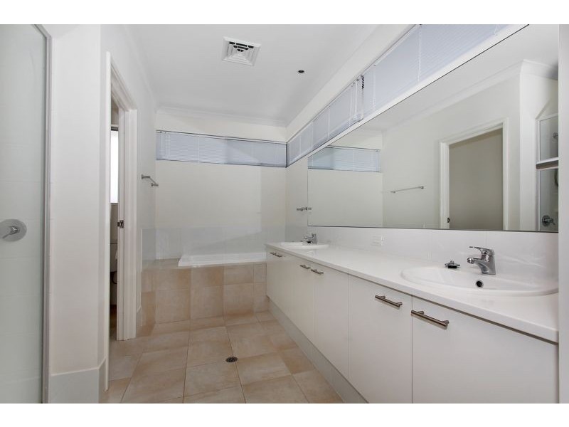 11 Daniel Street, Attadale WA 6156