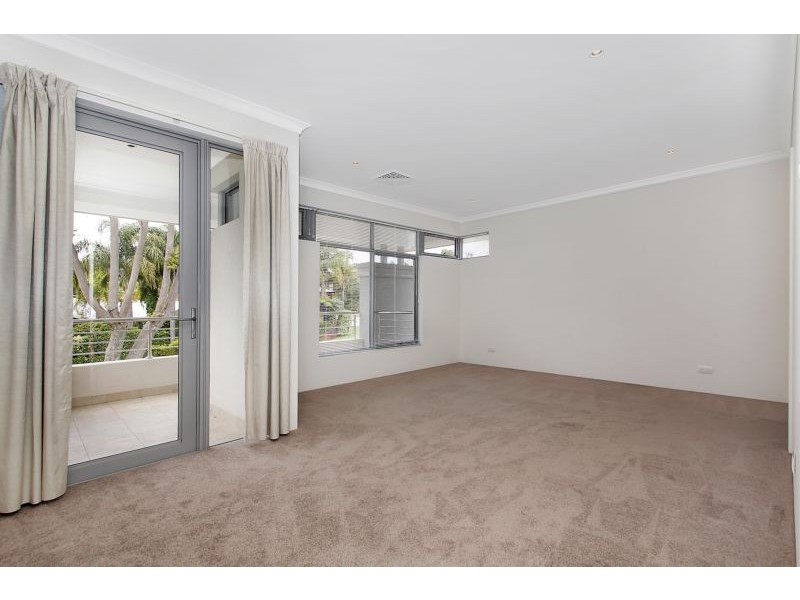 11 Daniel Street, Attadale WA 6156