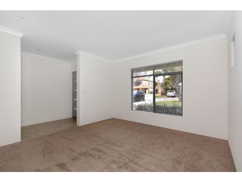 11 Daniel Street, Attadale WA 6156