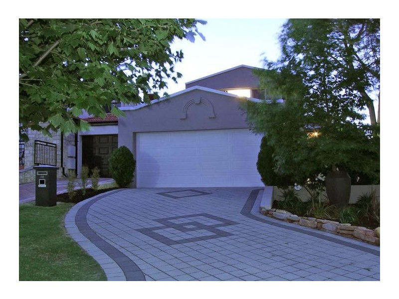 40 Warragoon Crescent, Attadale WA 6156