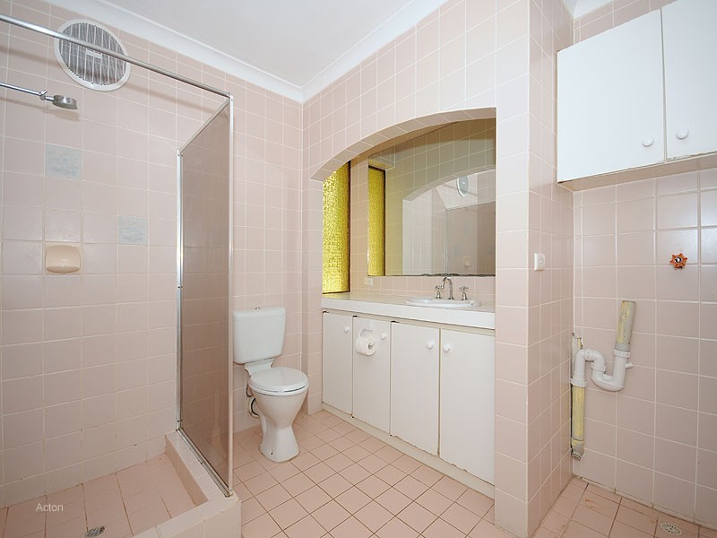 10 Harwood Street, Hilton WA 6163