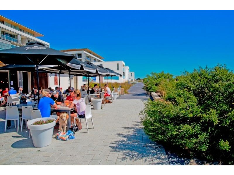 2b/23 Ocean Drive, North Coogee WA 6163