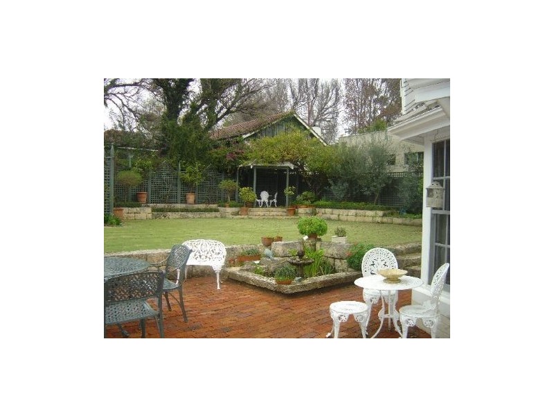 28 Beatrice Street, Dalkeith WA 6009