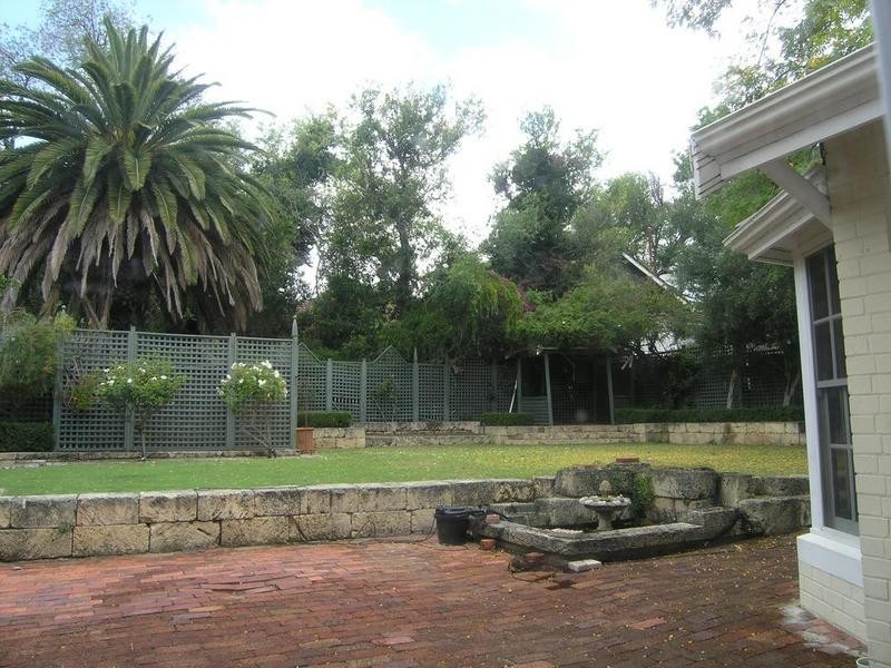 28 Beatrice Street, Dalkeith WA 6009