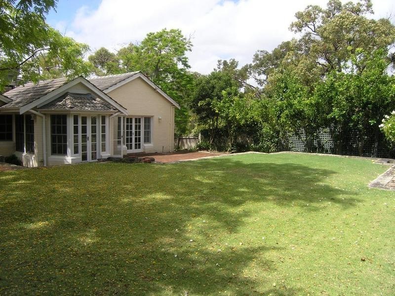 28 Beatrice Street, Dalkeith WA 6009