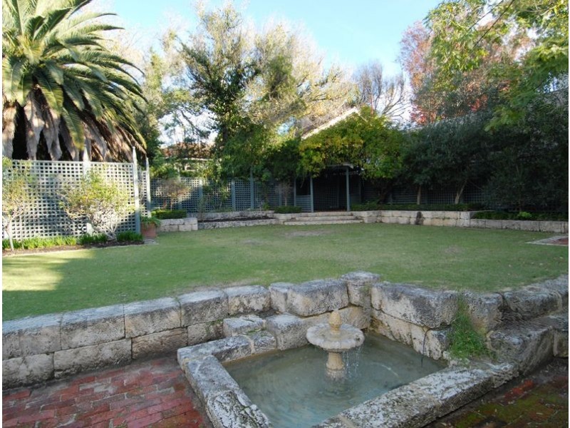 28 Beatrice Street, Dalkeith WA 6009