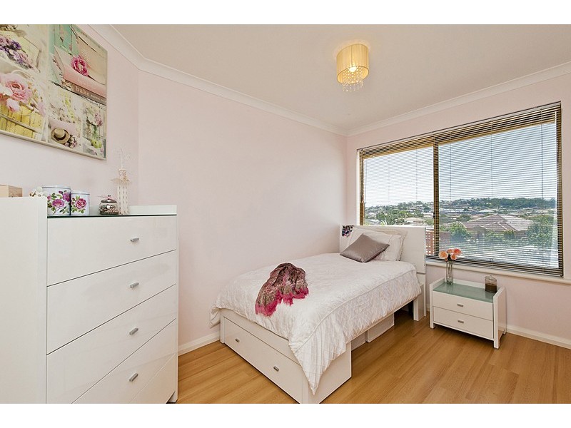 6 Rhodes Rise, Coogee WA 6166