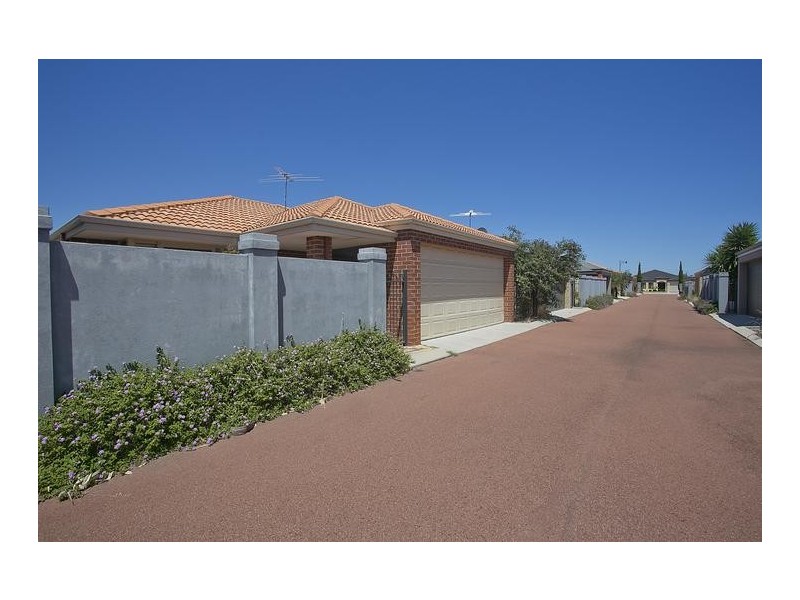 4 Goulburn Approach, Hammond Park WA 6164